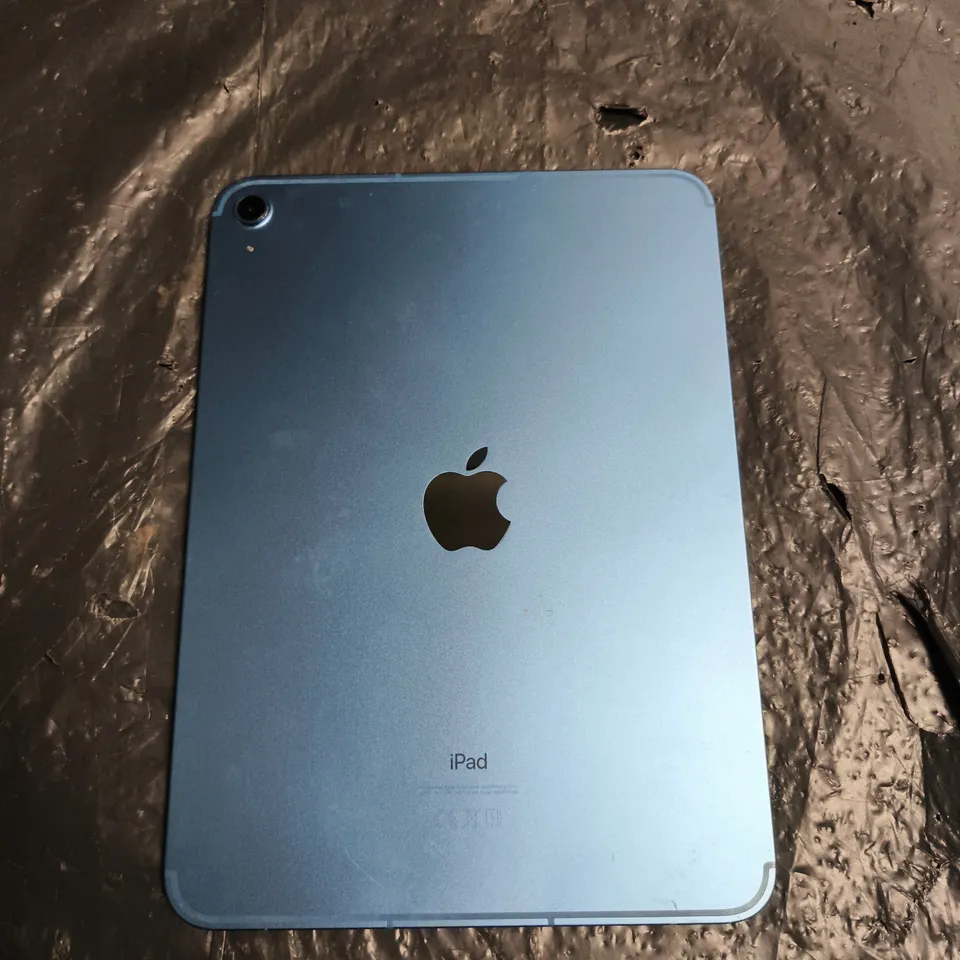 APPLE IPAD - MODEL UNSPECIFIED