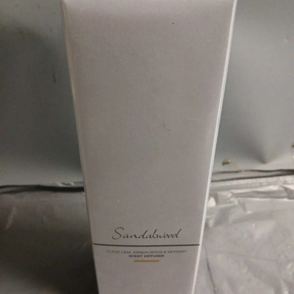 BOXED AND SEALED THE WHITE COMPANY SANDALWOOD SCENT DIFFUSER