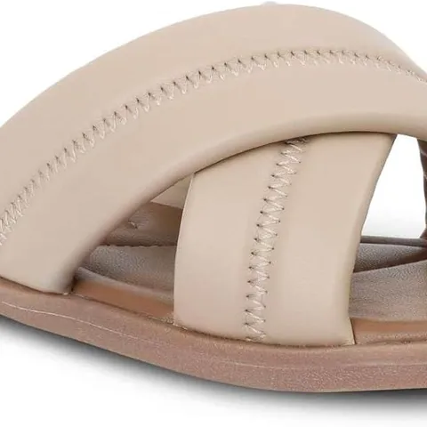 BRAND NEW REGATTA WOMENS CARRADINE WALKING SANDALS IN WHITE PEPPER - UK 6