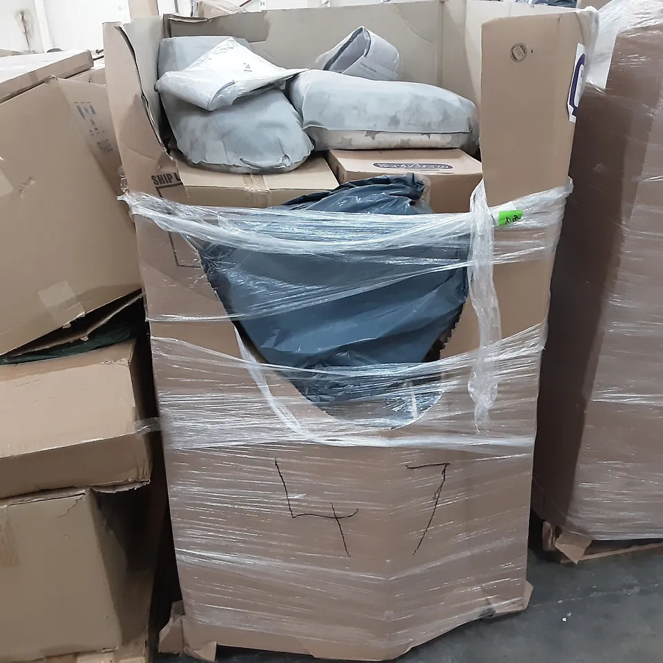 PALLET OF ASSORTED PRODUCTS TO INCLUDE SAFETY 1ST TIMBER WITH CUSHION, BABY CRIB, BABYHOME CANOPY EXTENDER, PEG-PEREGO, MERRIMEN BUUBLE WRAP ROLL 300MM0 