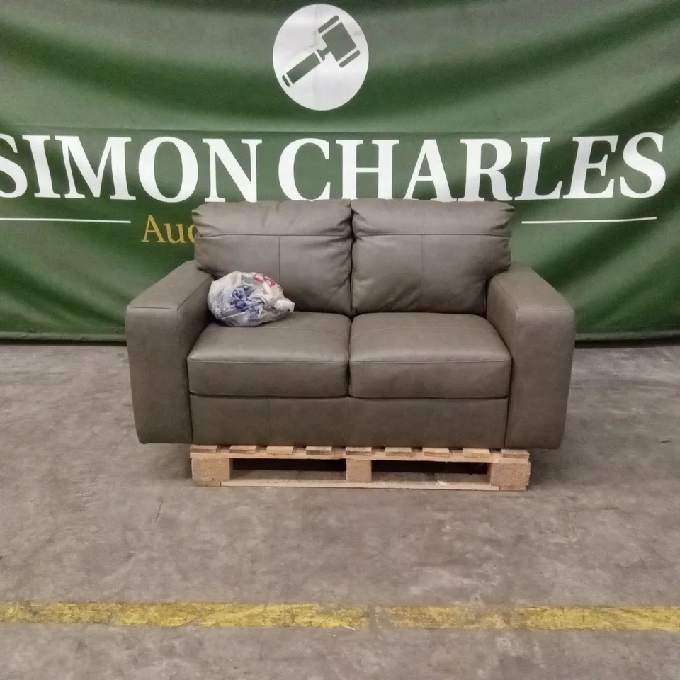 HAMPSHIRE ITALIAN LEATHER 2 SEATER SOFA - VINTAGE GREY RRP £1049