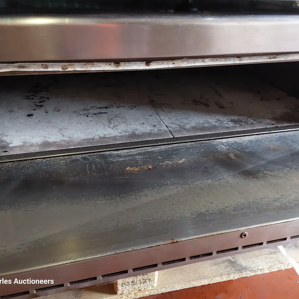 LINCAT PIZZA OVEN PO69X