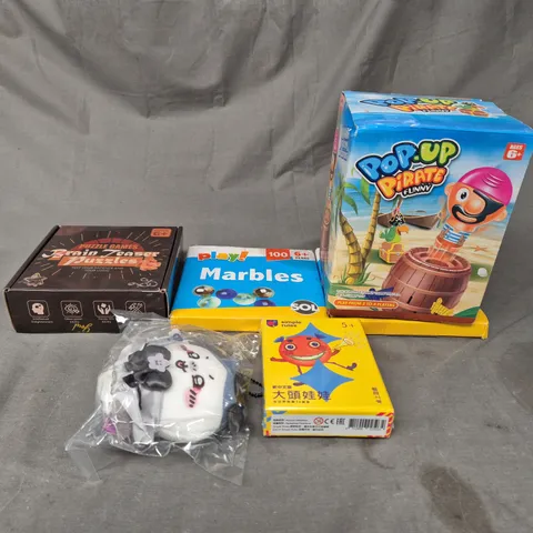 QUANTITY OF APPROXIMATELY 8 ASSORTED TOYS TO INCLUDE MARBLES, POP UP PIRATE AND PUZZLES