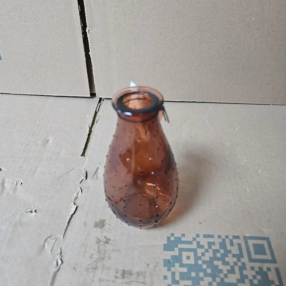 BOX OF APPROXIMATELY 48 GLASS VASE - DARK AMBER DIMPLE PEAR BUD