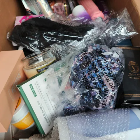 APPROXIMATELY 20 ASSORTED HOUSEHOLD PRODUCTS TO INCLUDE CLOTHING, BEAUTY PRODUCTS, SCENTED CANDLES ETC