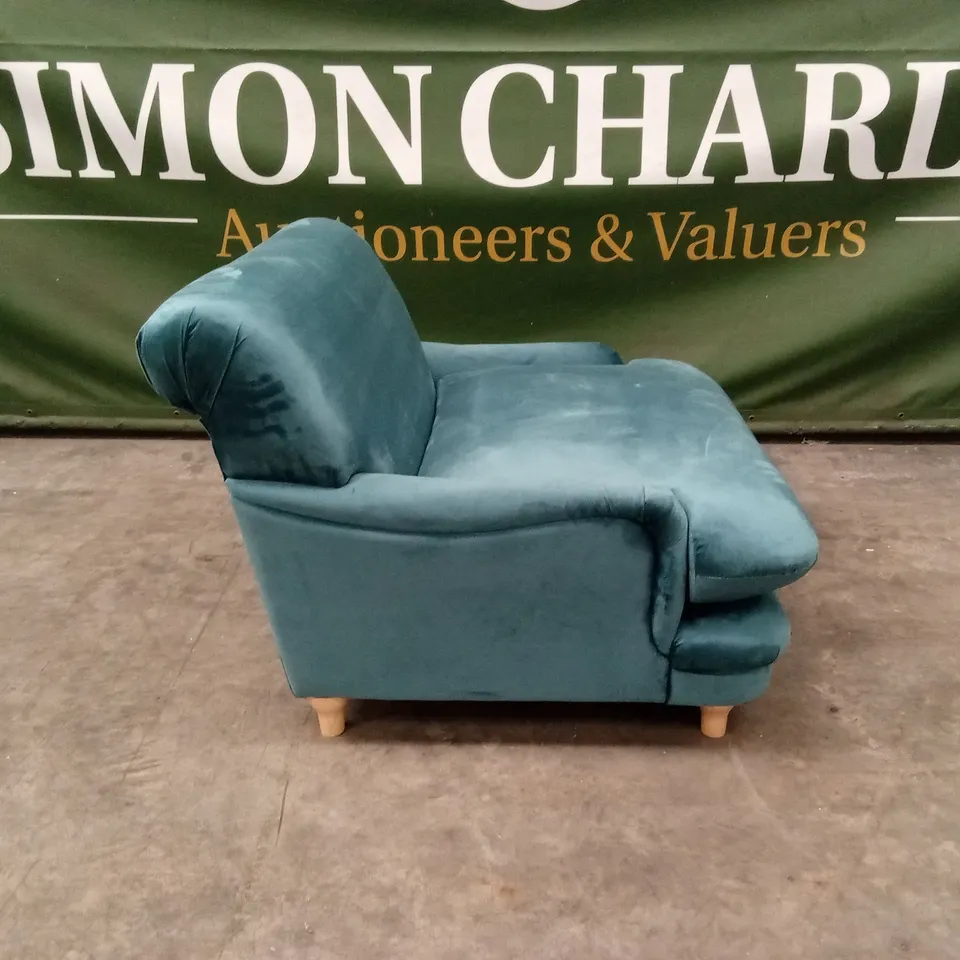 LPD HOME PLUMPTON CHAIR, PEACOCK BLUE VELVET