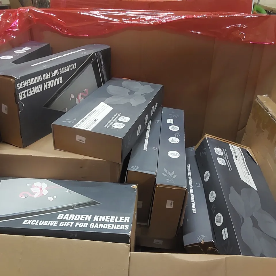 PALLET OF ASSORTED ITEMS INCLUDING: GARDEN KNEELER, THERMALRIGHT FROZEN PRISM 360 AIO CPU COOLER, AIR FRYER ECT