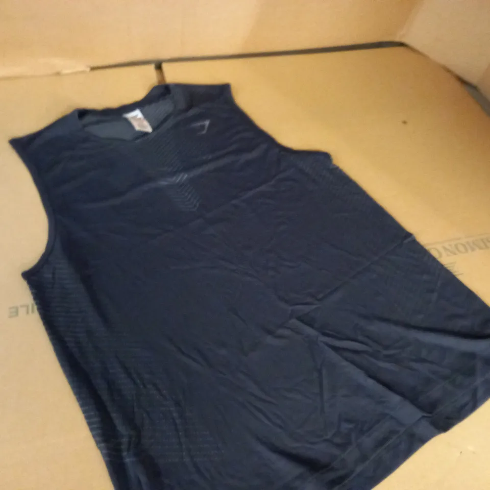 GYMSHARK BLACK VEST - XL