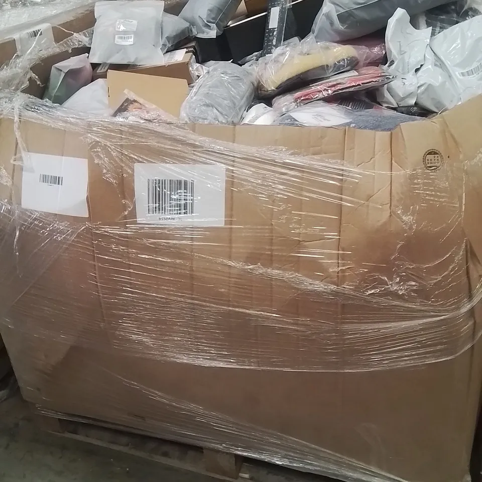 PALLET OF SWIMWEAR,FOOTWEAR,TOOL KITS PRODUCTS AND ITEMS TO INCLUD;HAND WARMERS,SLIPPERS,PHONE CASE