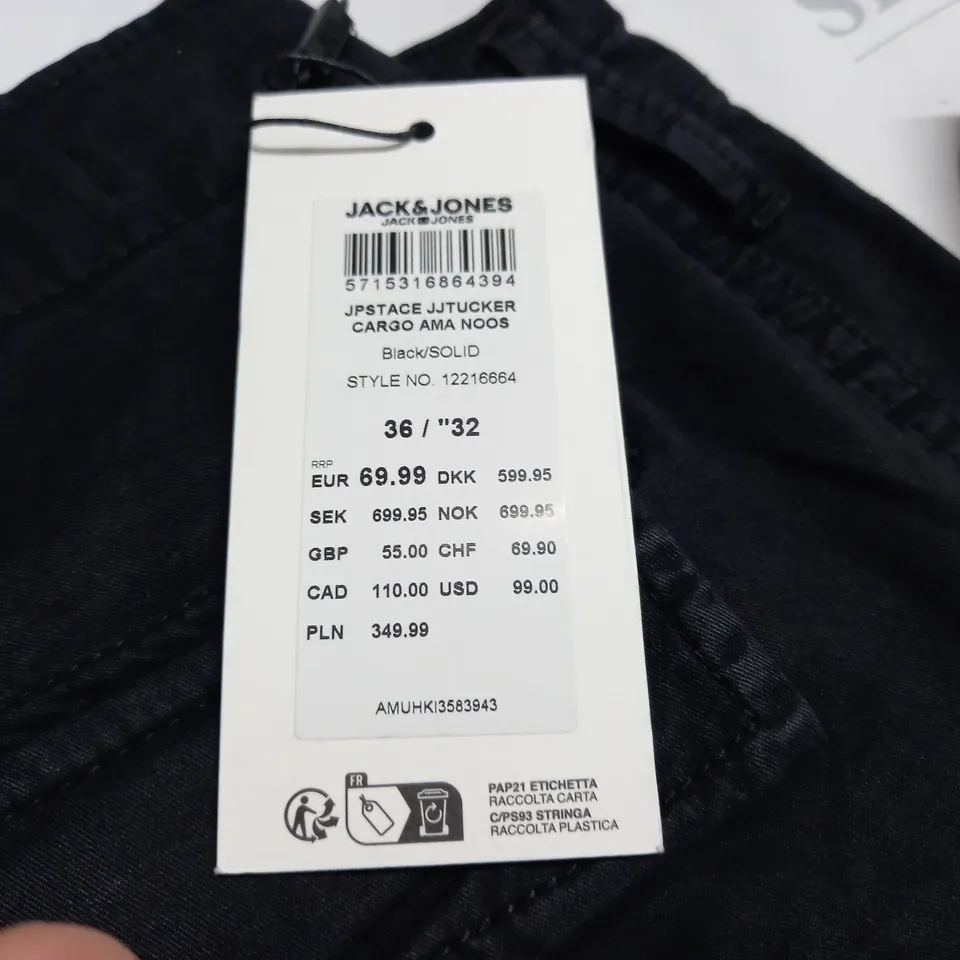 JACK & JONES ACE CARROT BLACK CARGO TROUSERS - W36 L32