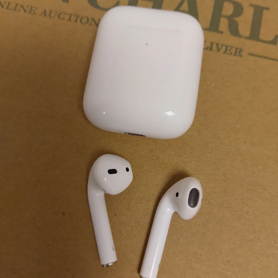 APPLE AIRPODS - 2ND GENERATION