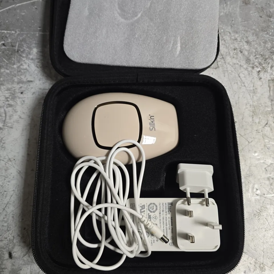 BOXED SILK'N INFINITY FAST PERMANENT HAIR REDUCTION DEVICE IN ROSE GOLD COLOUR