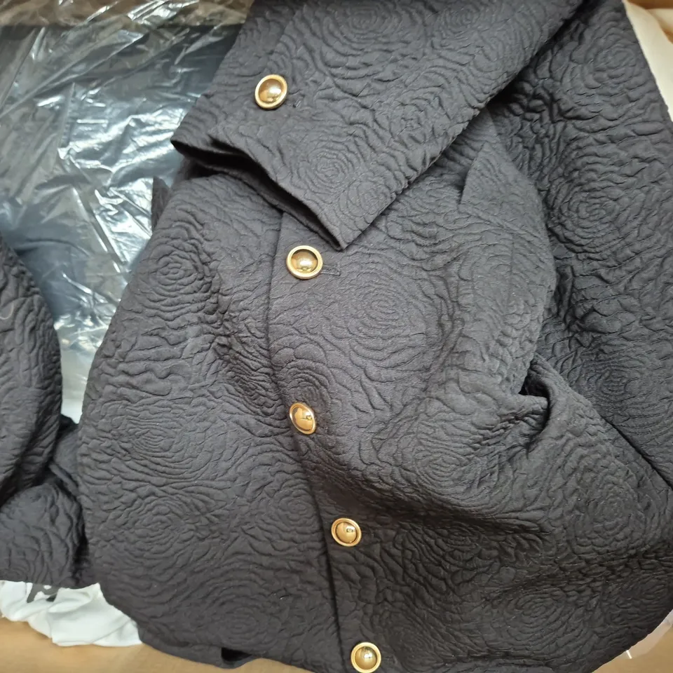 BOX OF APPROXIMATELY 25 ASSORTED CLOTHING AND FASHION PRODUCTS IN VARIOUS STYLES AND SIZES - COLLECTION ONLY