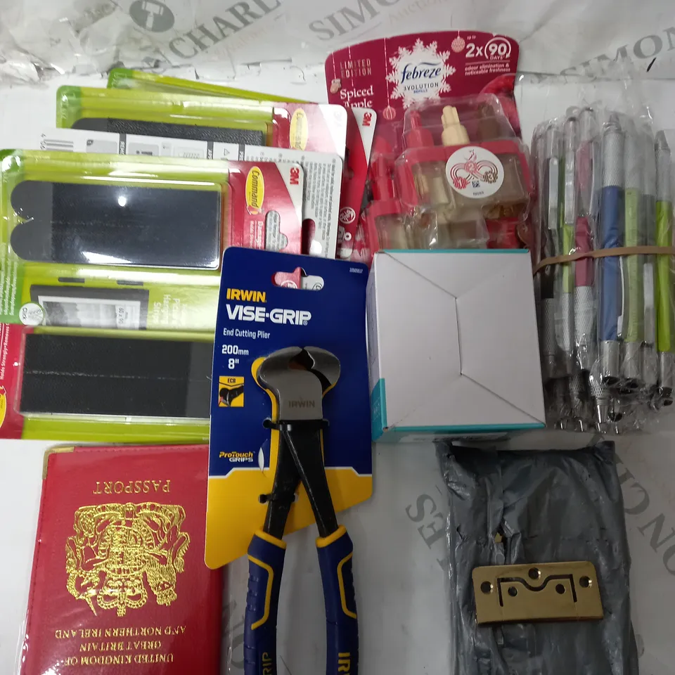 LOT OF ASSORTED ITEMS TO INCLUDE - PENS / BRASS HINGE / VISE-GRIP
