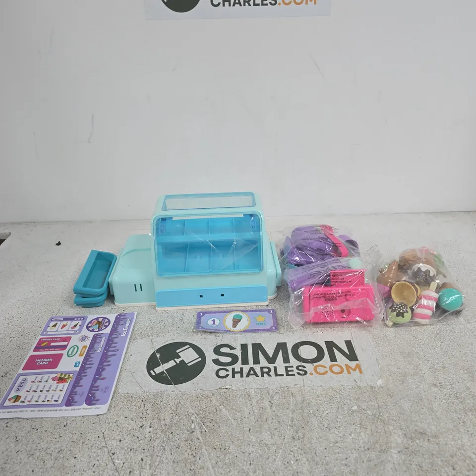 ICE CREAM SHOPPE PLAYSET BY LEHOO CASTLE (WITH ACCESSORIES)