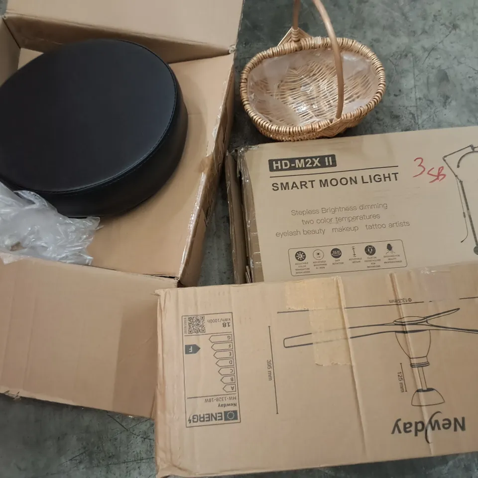 PALLET OF ASSORTED HOUSEHOLD ITEMS TO INCLUDE CEILING LIGHT FAN, SMART MOON LIGHT AND BAR STOOL