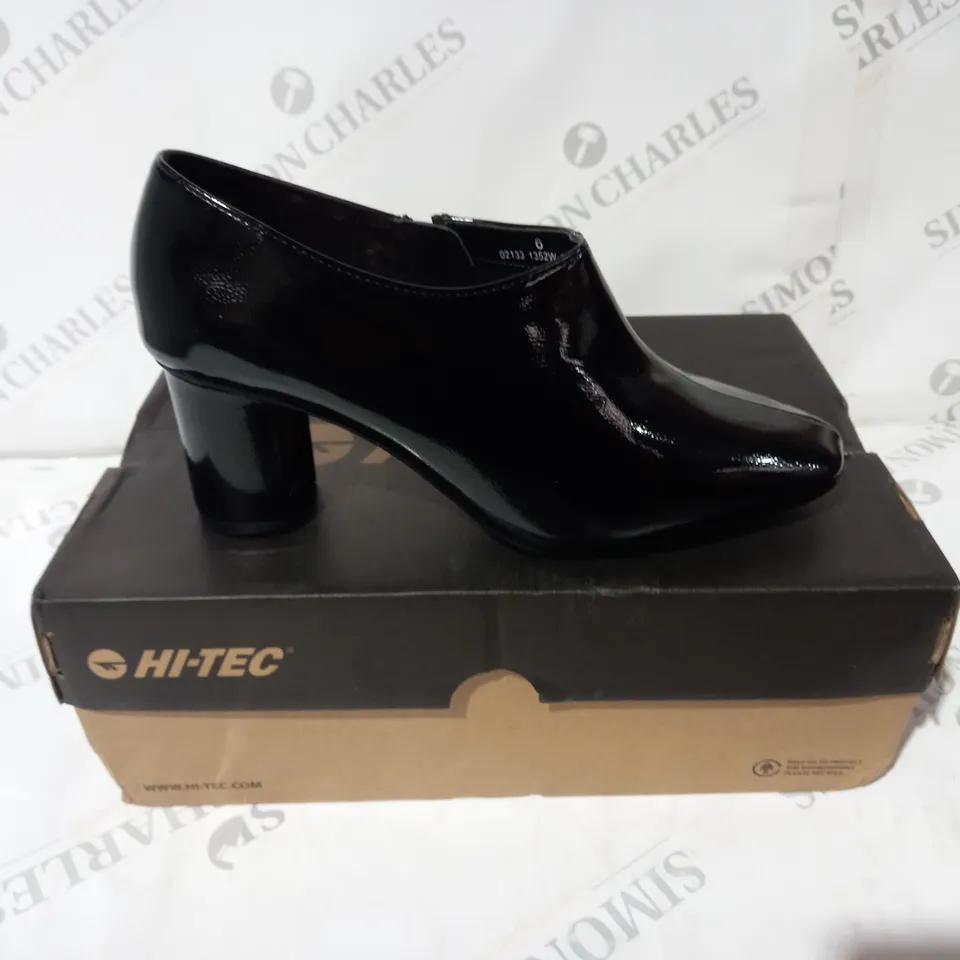 M&S WIDE FIT PUMPS SIZE 6