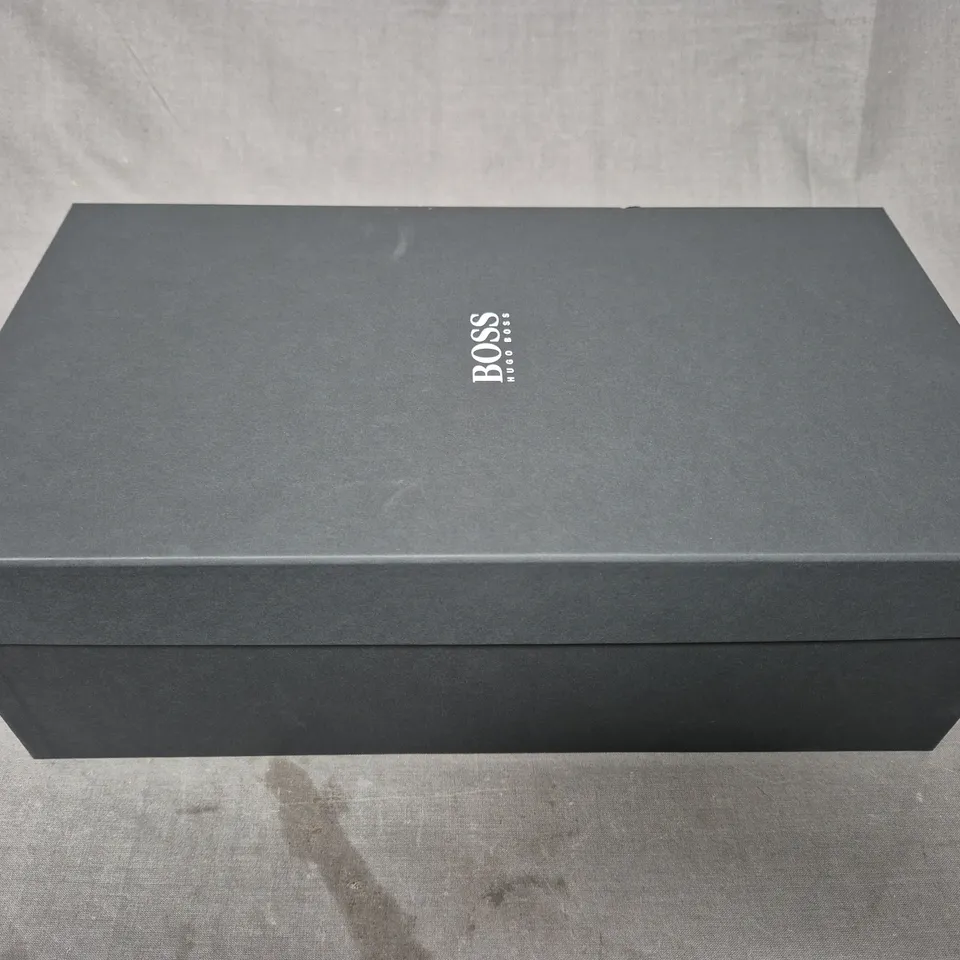 BRAND NEW BOXED PAIR OF HUGO BOSS LOAFERS IN BLACK UK SIZE 12