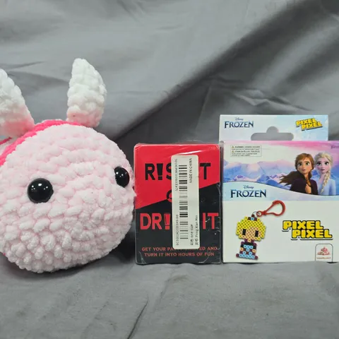 BOX OF APPROXIMATELY 20 ASSORTED TOYS AND GAMES TO INCLUDE RISK IT OR DRINK IT PARTY CARD GAME, DISNEY FROZEN PIXEL PIXEL, ETC - COLLECTION ONLY