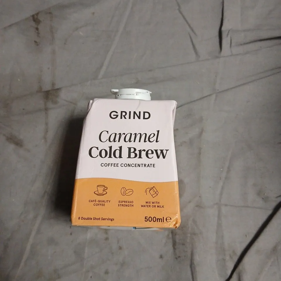 APPROXIMATELY 12 ASSORTED FOOD ITEMS INCLUDING GRIND GROUND COFFEE , SIMPLY COOK CURRY KIT AND GRIND COFFEE COLD BREW