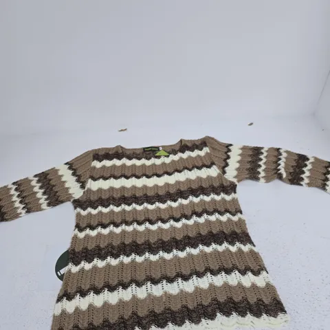SUGAR CRISP STRIPED KNITTED SWEATER β SIZE M (MEDIUM) β BROWN & CREAM
