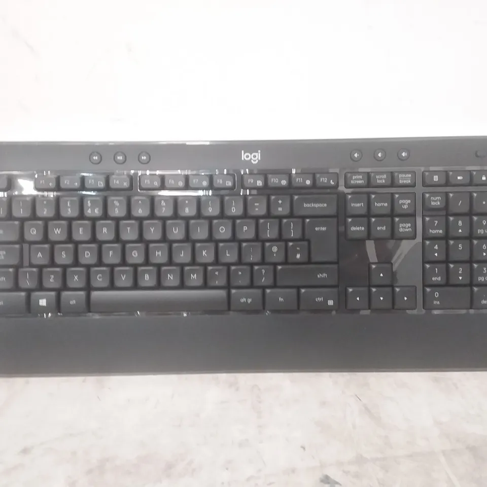 BOXED LOGITECH MK540 WIRELESS KEYBOARD 