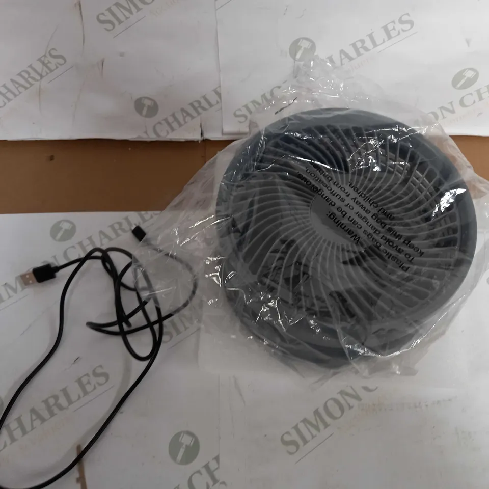 BELL & HOWELL RECHARGEABLE EXTENDABLE DESK & FLOOR FAN, GREY