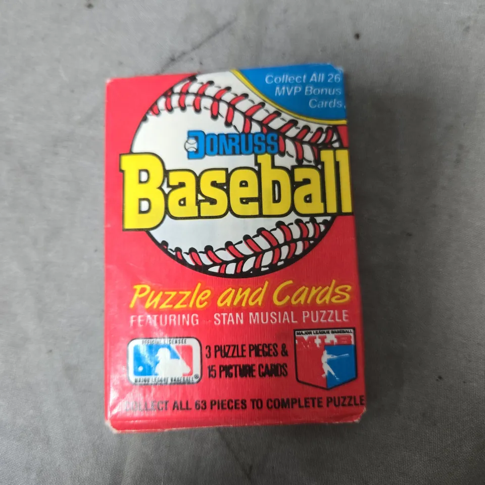 BOX OF ASSORTED TOYS INCLUDING  FEELINGS & AFFIRMATION CARDS, DONRUSS BASEBALL PUZZLE & CARDS, TOP TRUMPS GREATEST GOLFERS