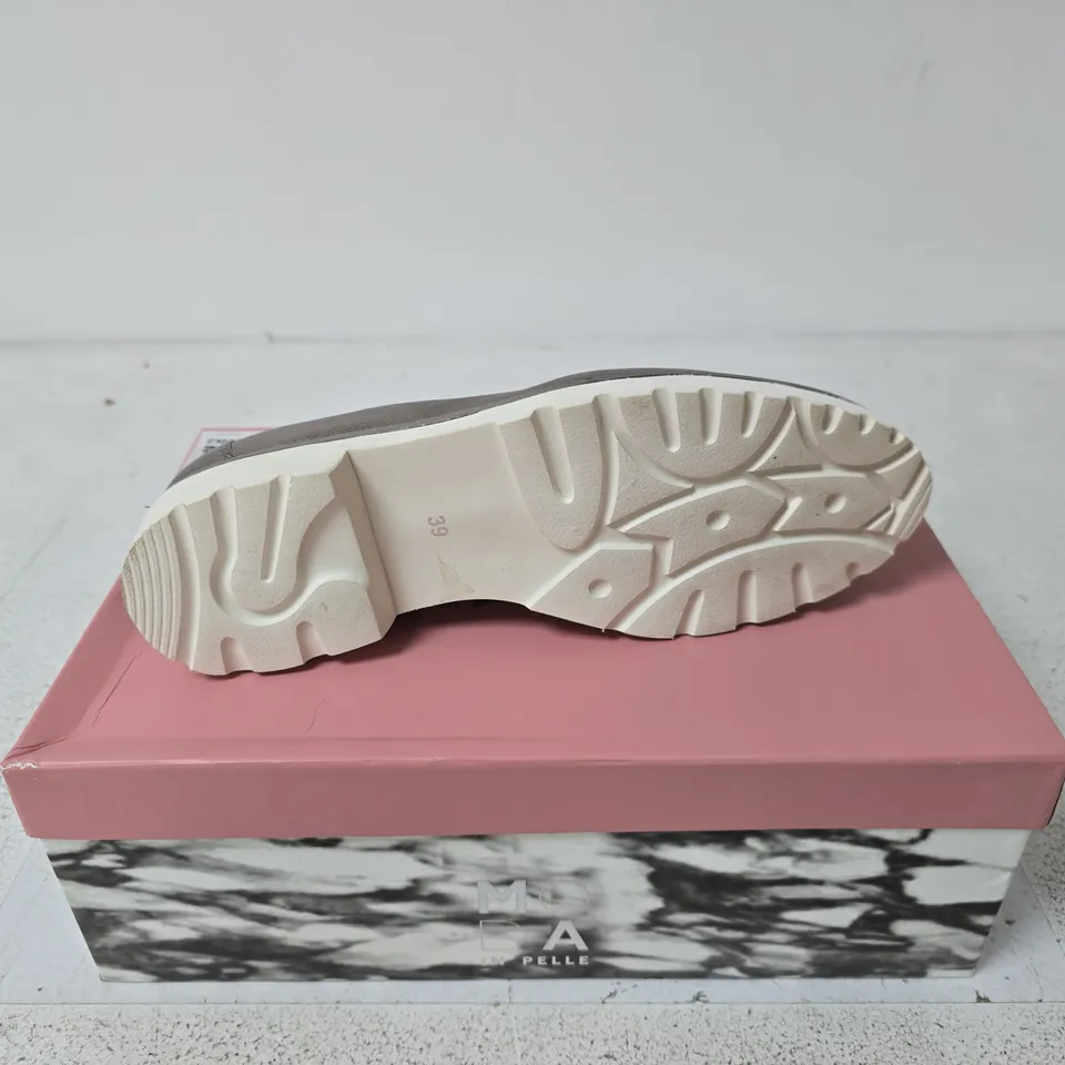 MODA IN PELLE EMORI PEWTER LEATHER SIZE 39 BOXED