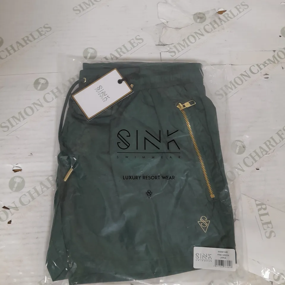 SINK SWIMWEAR SIGNATURE SHORTS IN PINE GREEN SIZE L