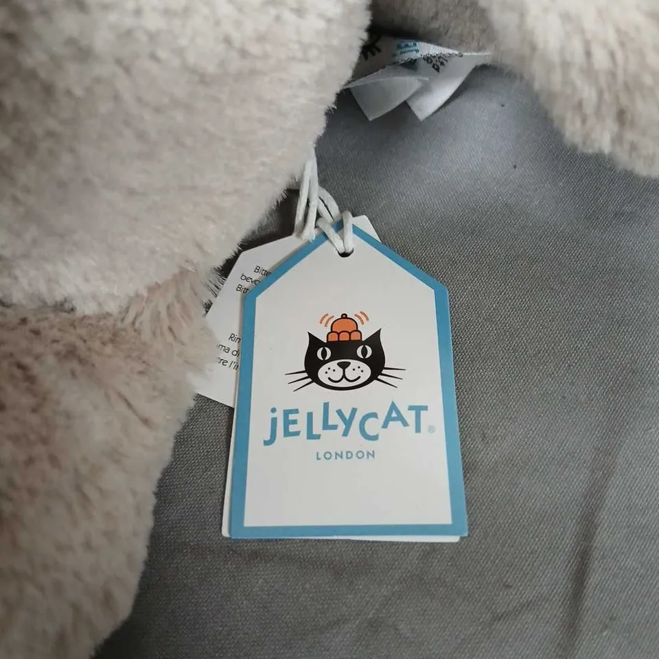 JELLYCAT LARGE BASHFUL BEIGE BUNNY – JELLYCAT LONDON