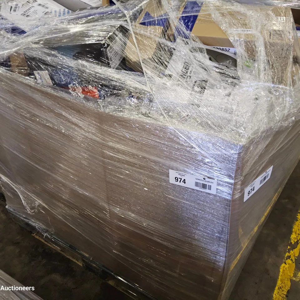 PALLET OF APPROXIMATELY 212  ASSORTED HOUSEHOLD & ELECTRICAL ITEMS TO INCLUDING