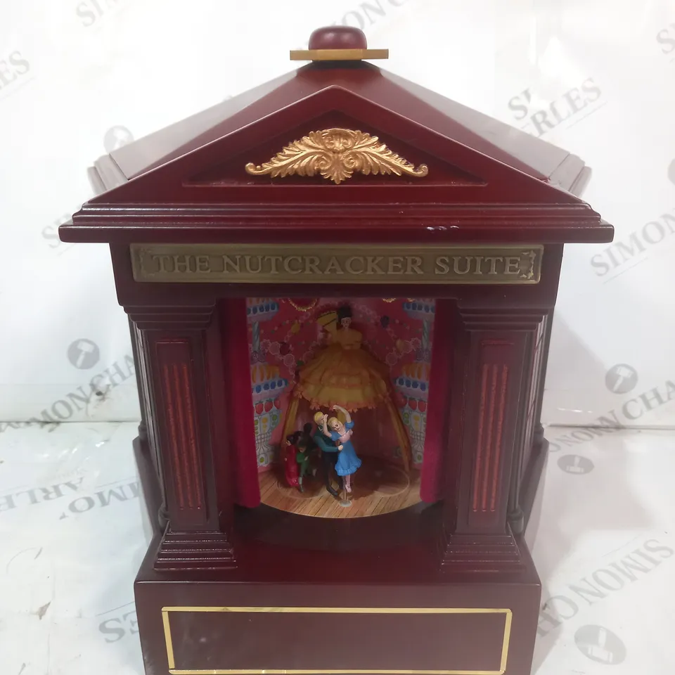 BOXED MR CHRISTMAS MUSICAL NUTCRACKER SUITE SCENE CHANGER