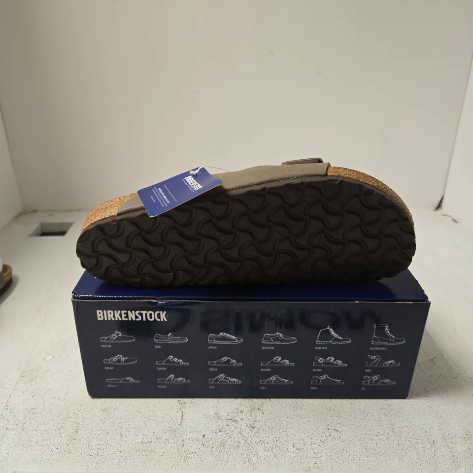 BIRKENSTOCK ARIZONA SANDALS – GREY LEATHER, UK 9 