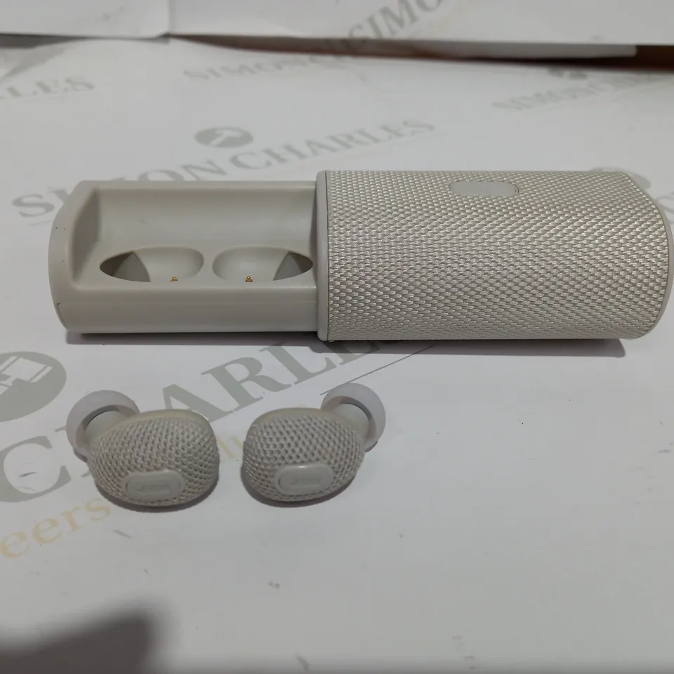 JQM MODEL HX-EP910 WIRELESS HEADPHONES