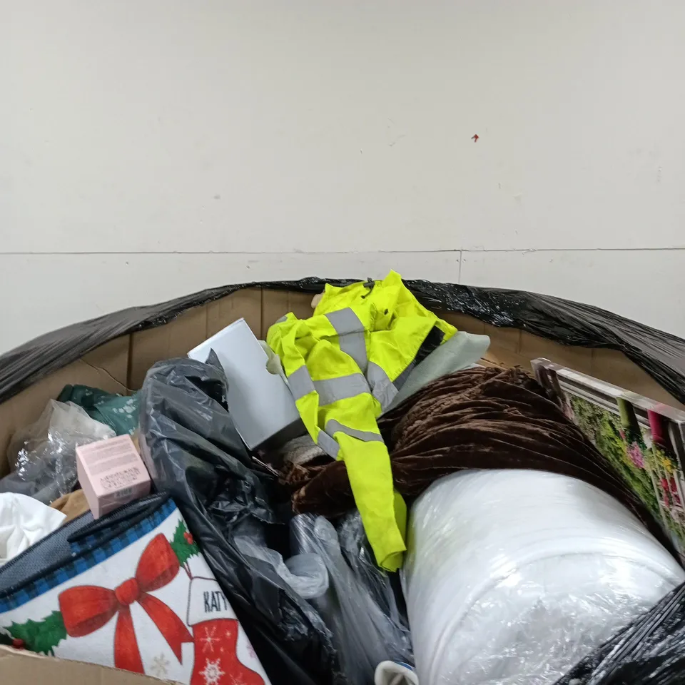 PALLET TO CONTAIN A LARGE ASSORTMENT OF HOUSEHOLD ITEMS TO INCLUDE CLOTHING AND A PRINT ON CANVAS, ETC - COLLECTION ONLY