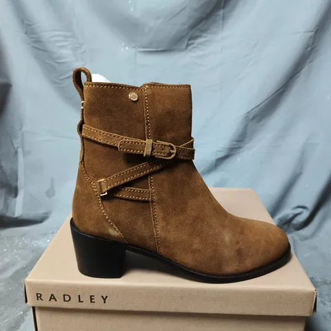 BOXED PAIR OF RADLEY BROWN SUEDE ANKLE BOOT WITH BUCKLE STRAP – SIZE 6