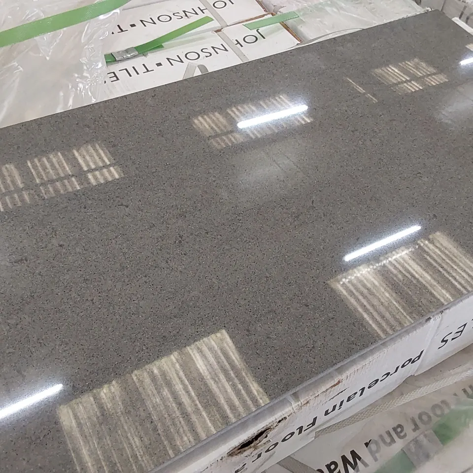 PALLET CONTAINING 32 CARTONS OF JOHNSON MODERN SLATE POLISHED TILES - 8 PER PACK 600X300X9.5MM