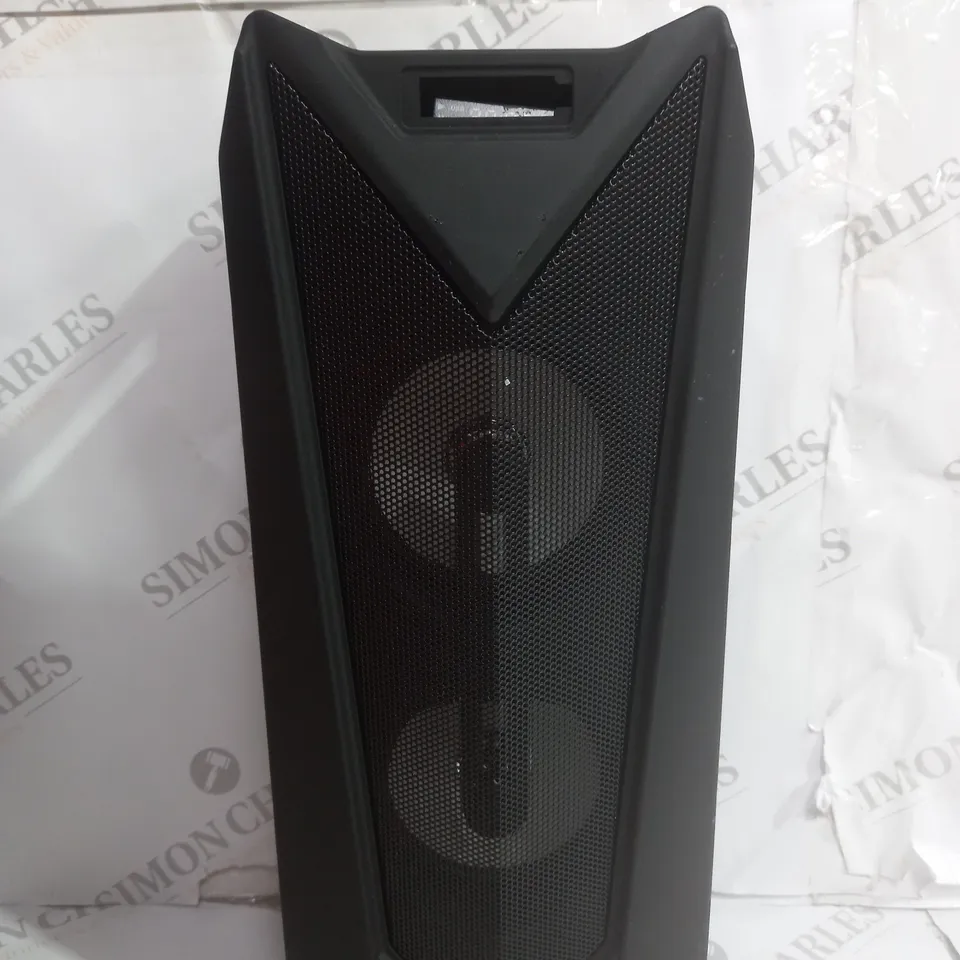 BOXED FM WORLD RADIO TF/USB MP3 PLAYER SPEAKER