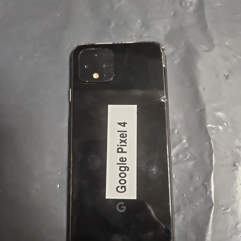 GOOGLE PIXEL 4 SMARTPHONE – BLACK – CRACKED FRONT SCREEN (POWER ON)