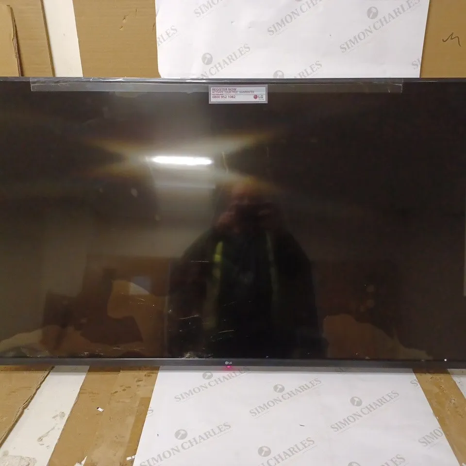 LG LED UQ70 50" 4K UHD SMART TV [COLLECTION ONLY]