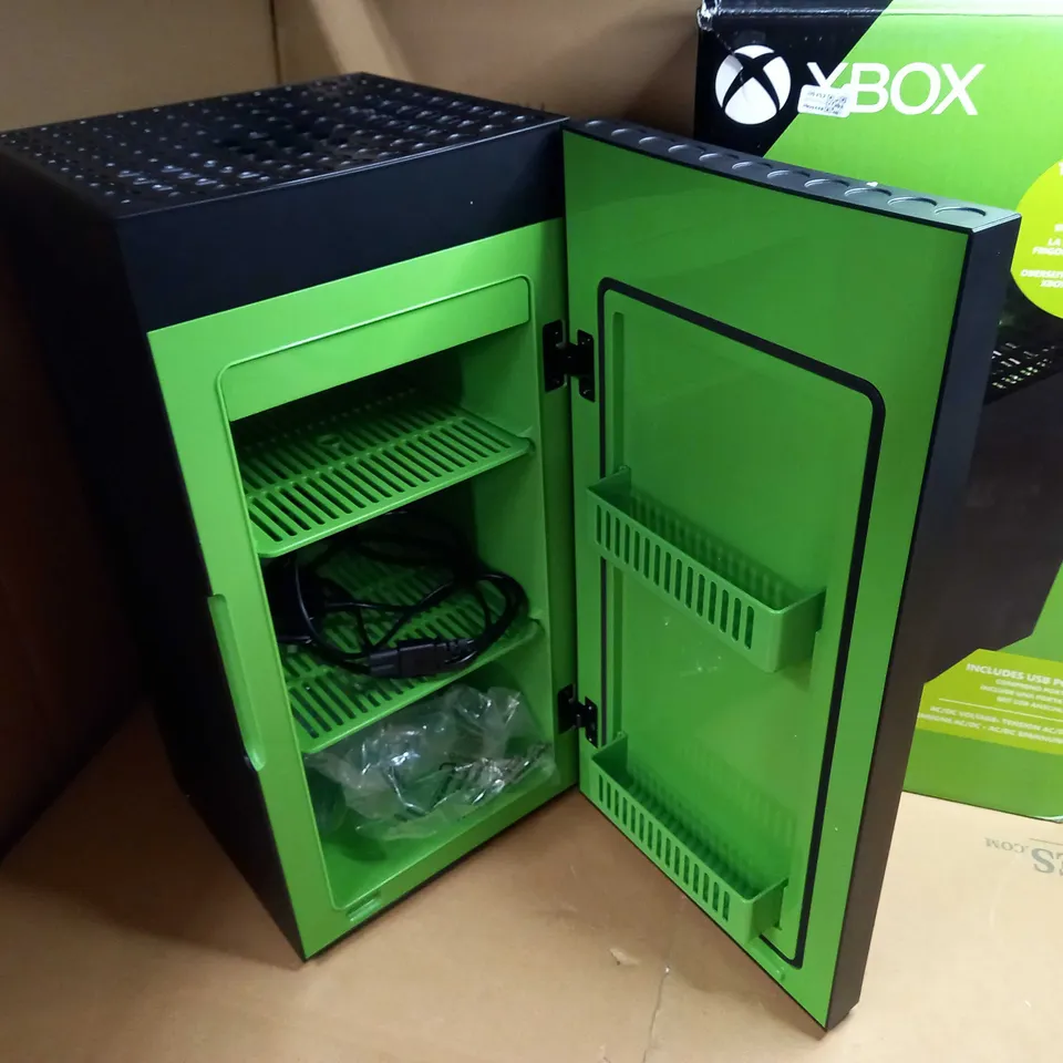 BOXED X-BOX SEIRES X REPLICA MINI FRIDGE