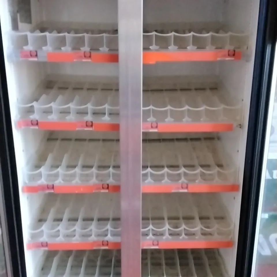 TRUE GDM-35 DRINKS DISPLAY FRIDGE