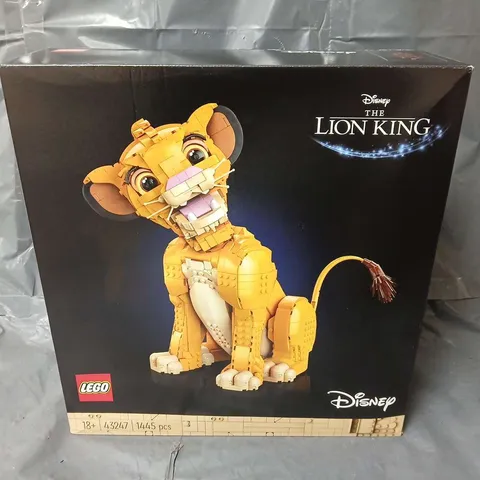 BOXED DISNEY YOUNG SIMBA THE LION KING SET 43247