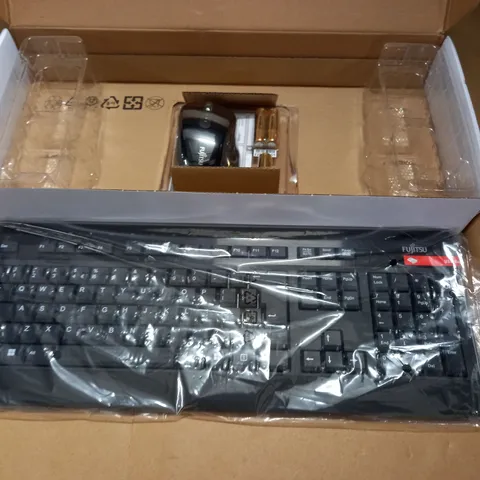 BOXED FUJITSU KEYBOARD AND MOUSE SET - LX960