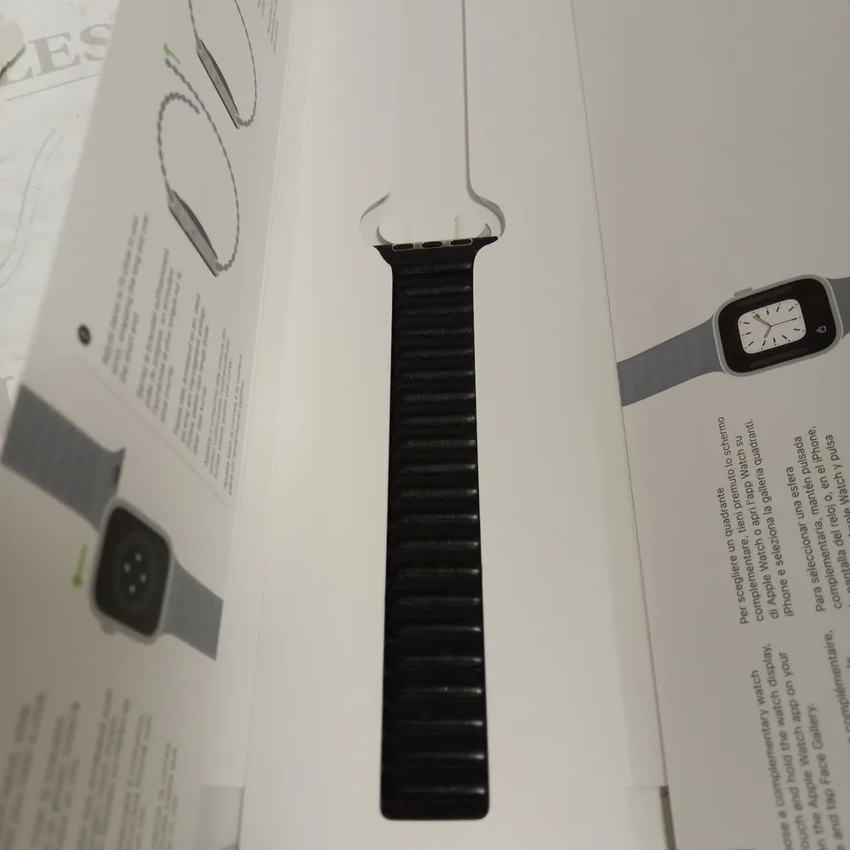 APPLE WATCH LEATHER LINK (45MM) - MIDNIGHT - M/L