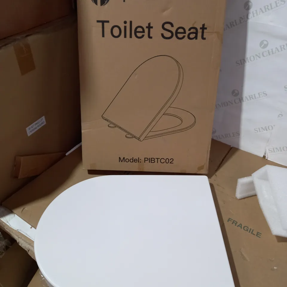 BOXED PIPISHELL PIBTC02 TOILET SEAT