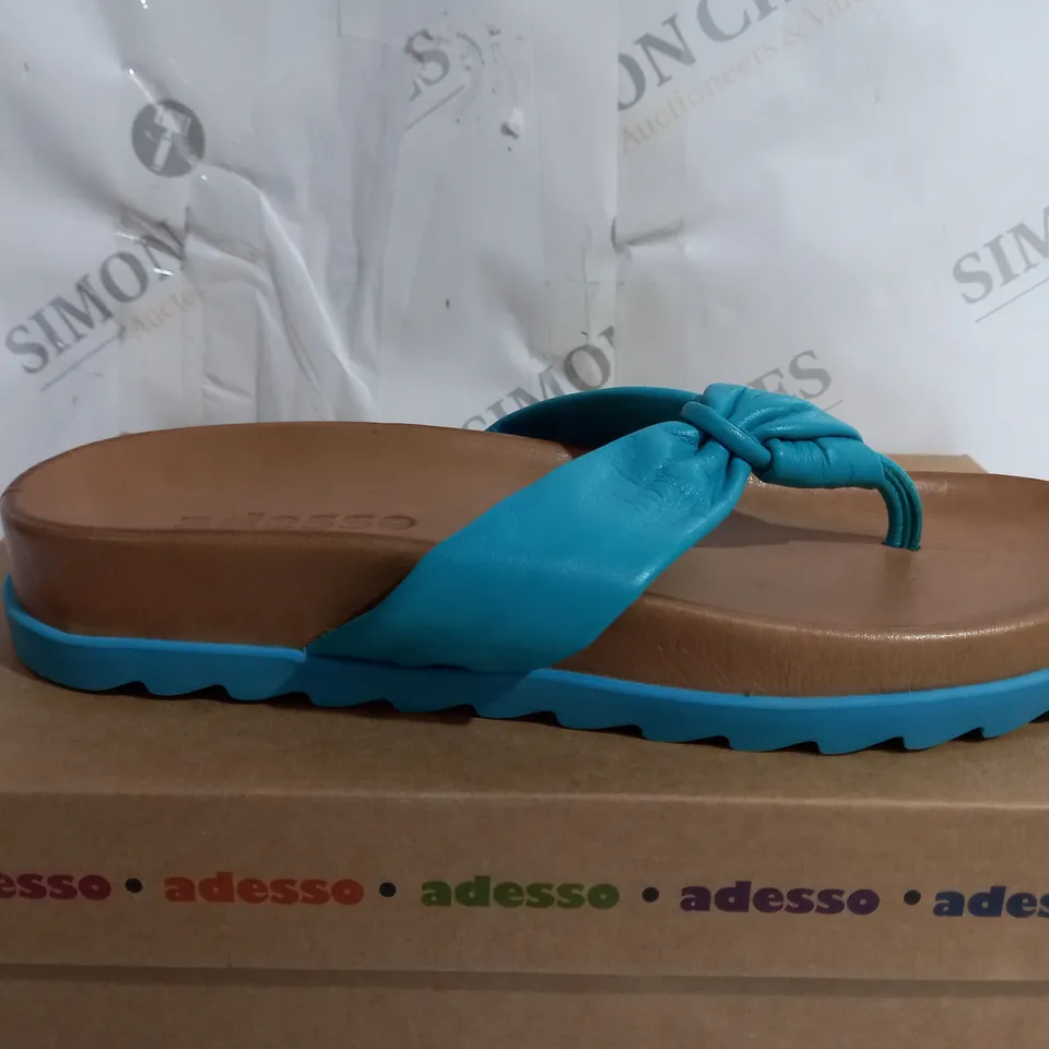 BOXED ADESSO PLATFORM OPEN TOE SANDALS IN BLUE - SIZE 6