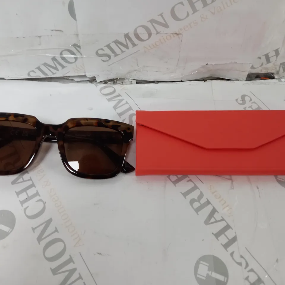 OUTLET RUTH LANGSFORD SUNGLASSES