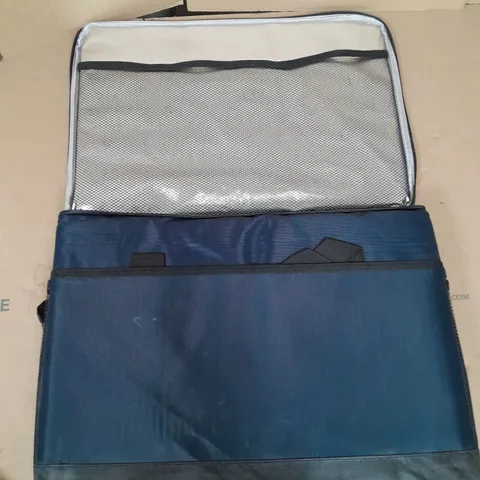 COOLING BAG IN NAVY